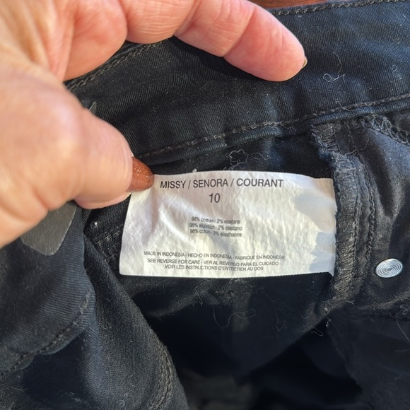 Great pair of Bandalino Black Jeans - Picture 12 of 12